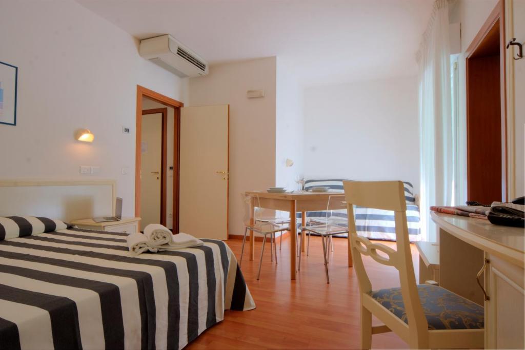 Residence Divina Rimini Zimmer foto