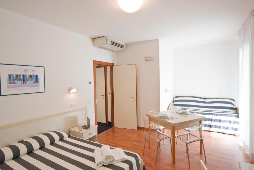Residence Divina Rimini Zimmer foto