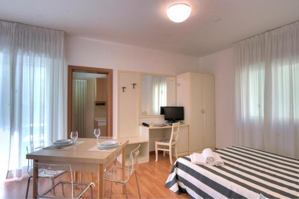 Residence Divina Rimini Zimmer foto